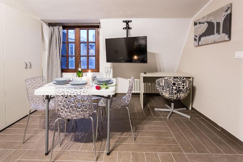Hermoso Housing image