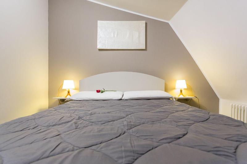 Hermoso Housing image