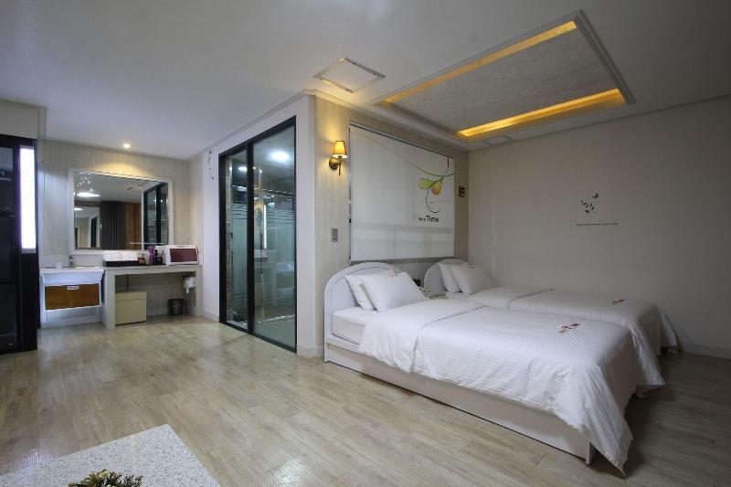 Time Hotel image