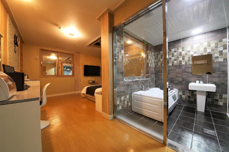 Time Hotel image
