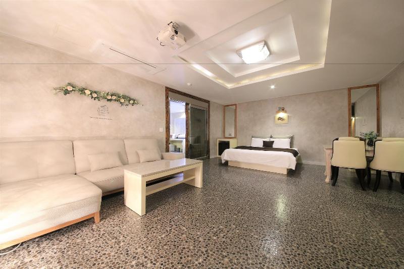 Time Hotel image