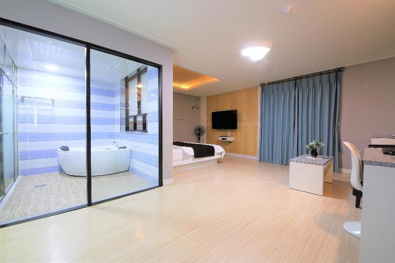 Time Hotel image