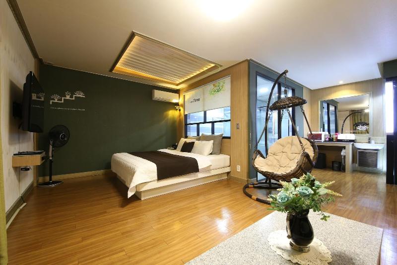 Time Hotel image
