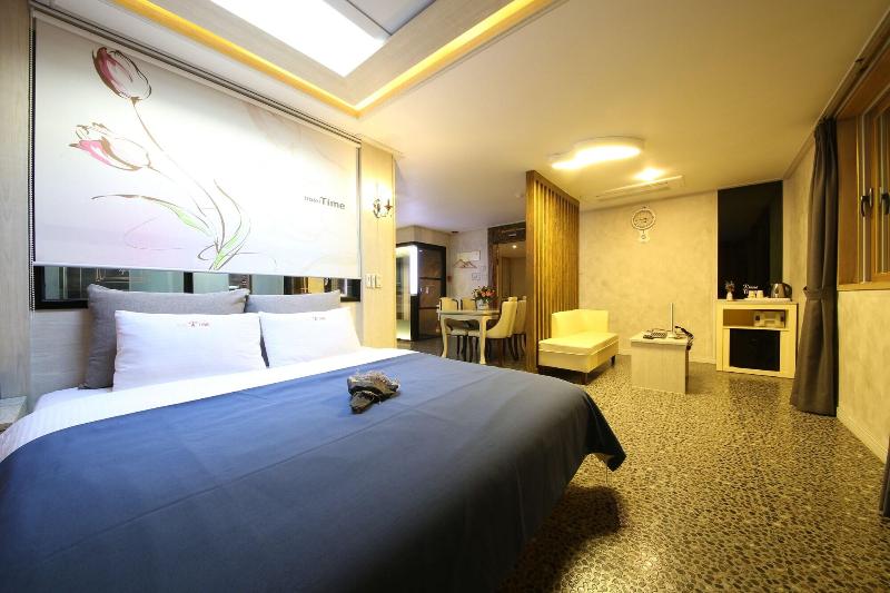 Time Hotel image