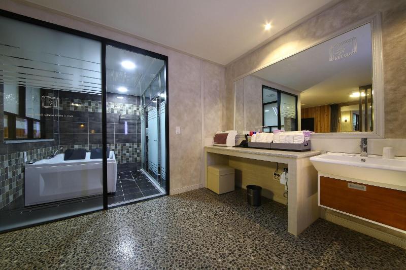 Time Hotel image