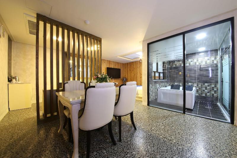 Time Hotel image