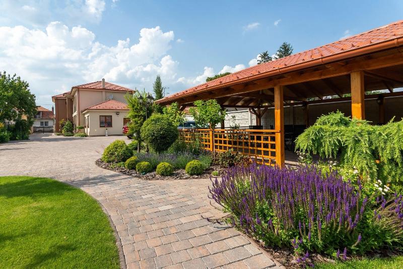 Apartmanovy dom Villa Ephélia