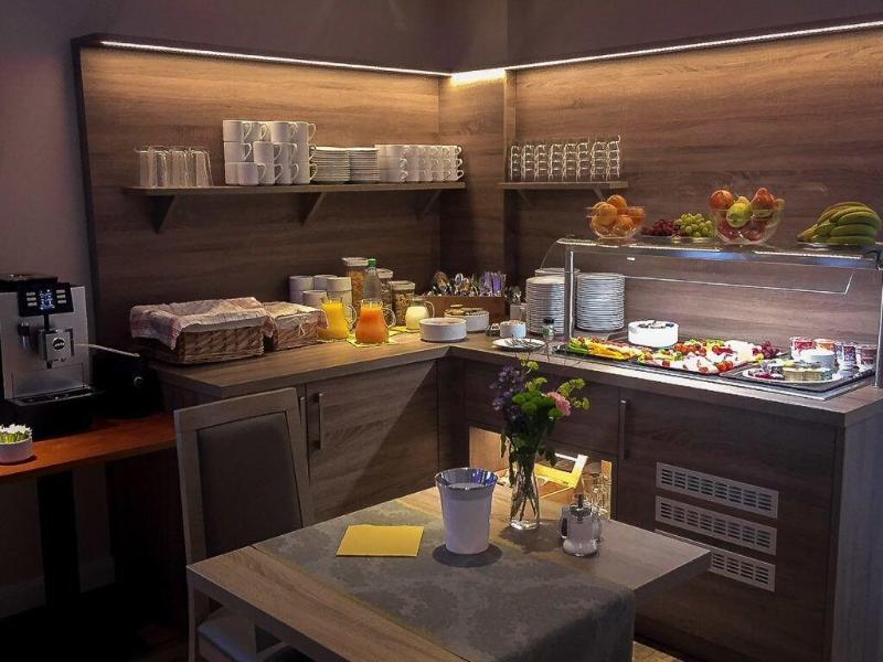 Hotel Dea image