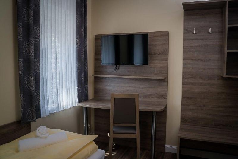 Hotel Dea image