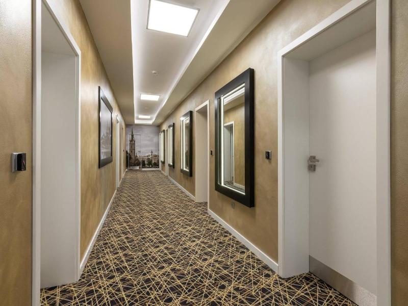 Hotel Grand image