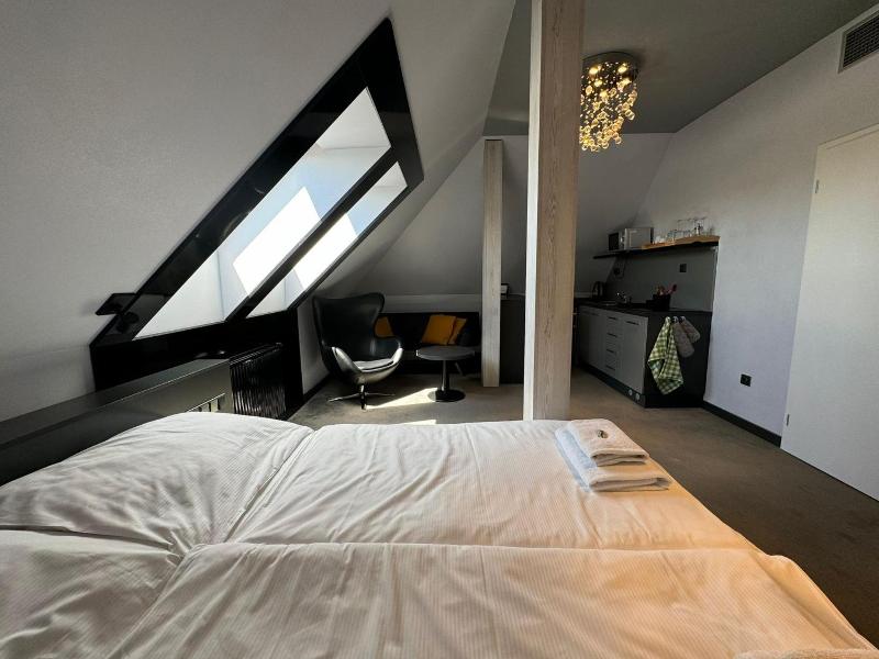 Hotel Grand image
