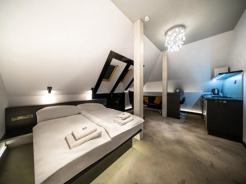 Hotel Grand image