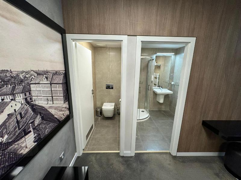 Hotel Grand image