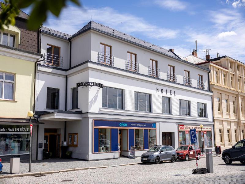 Hotel Grand image