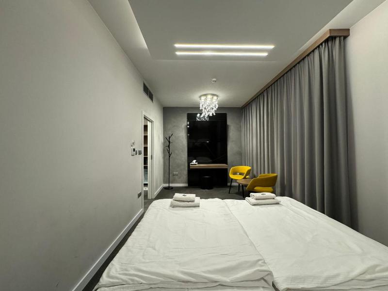 Hotel Grand image