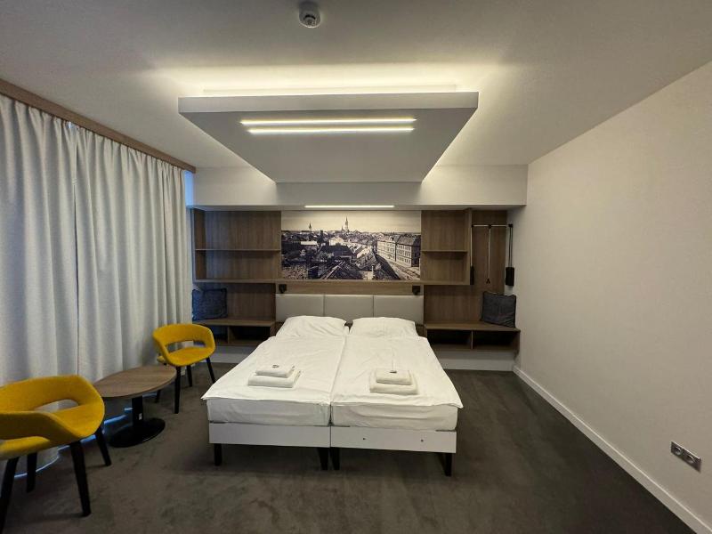 Hotel Grand image