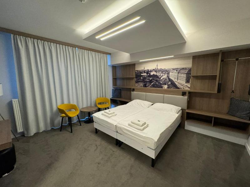 Hotel Grand image