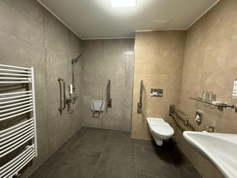 Hotel Grand image