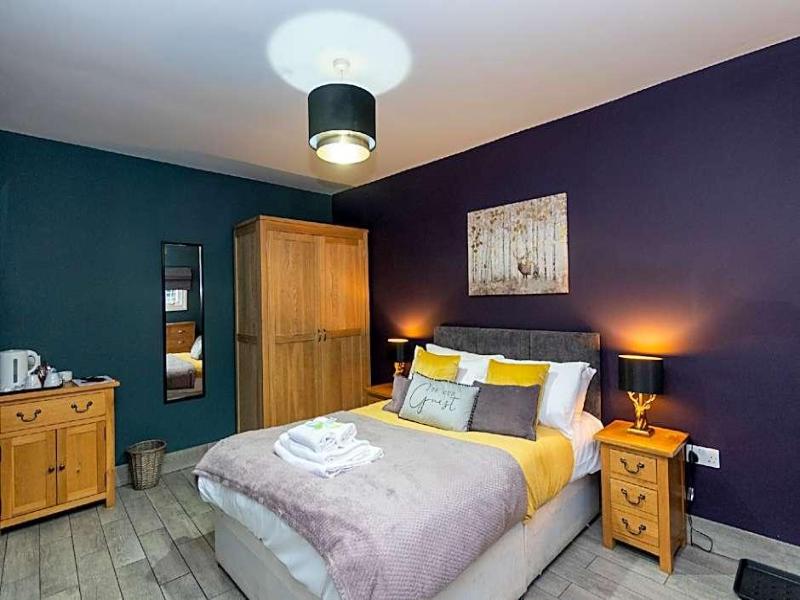 Ancient Unicorn Inn image