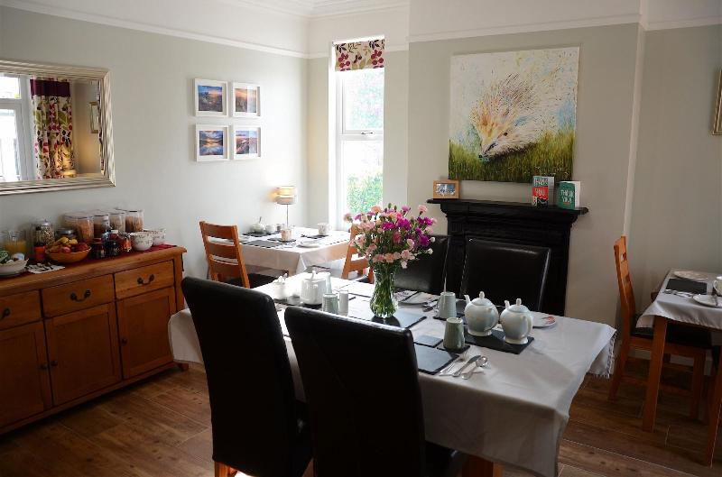 Lyndene image
