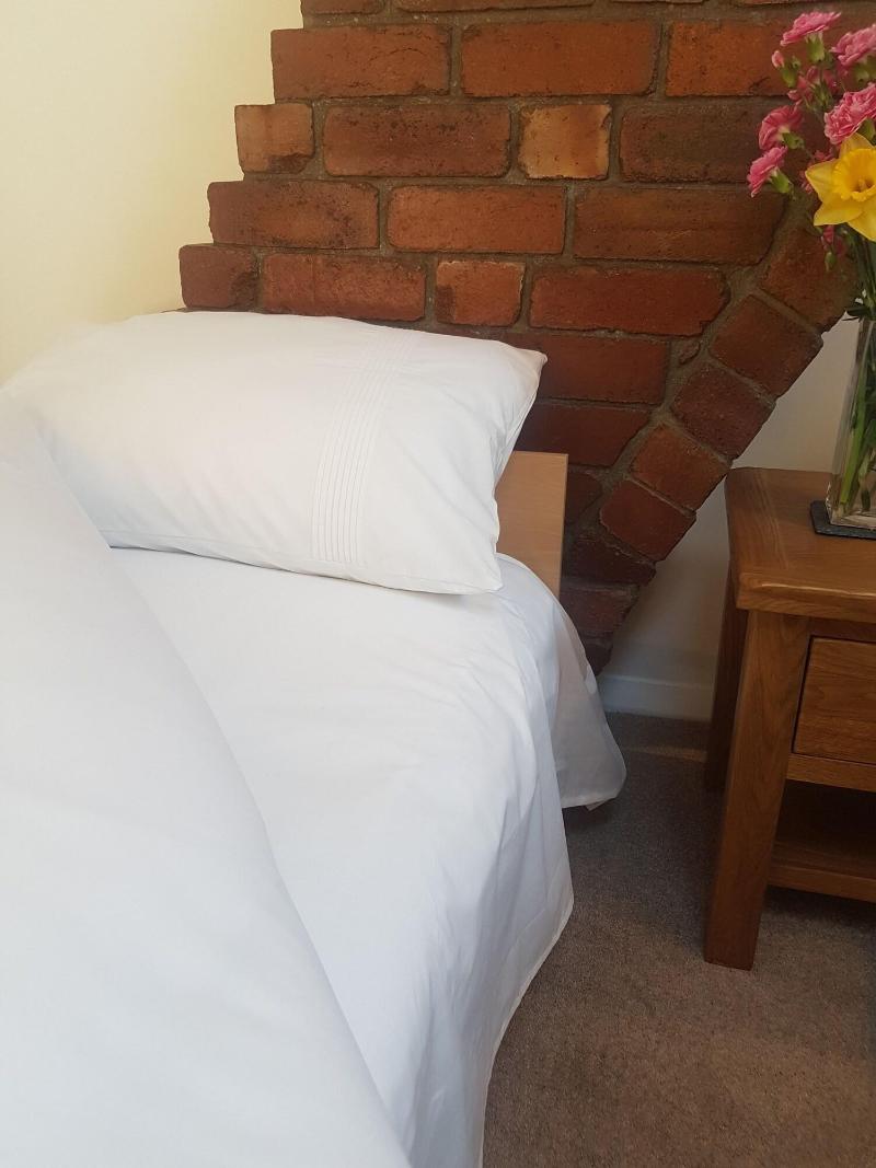 Lyndene image