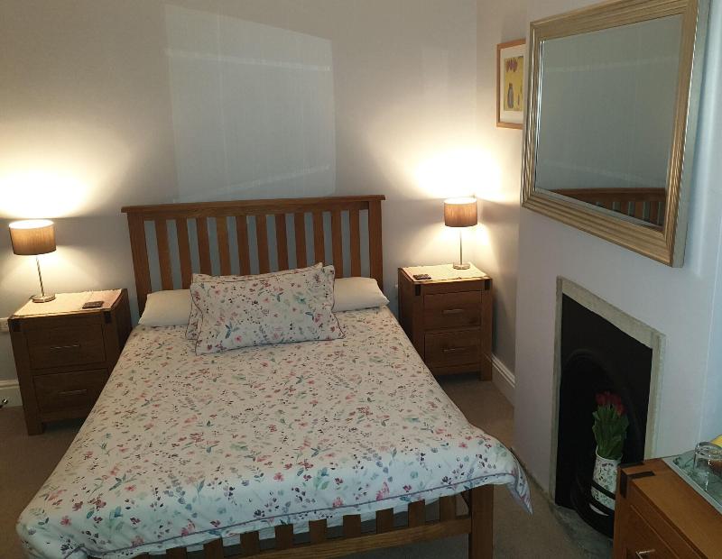 Lyndene image