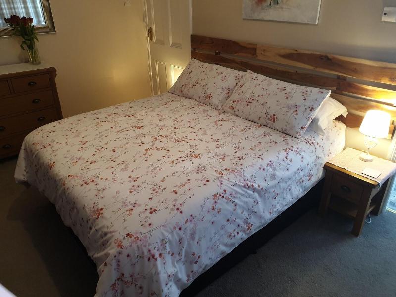Lyndene image