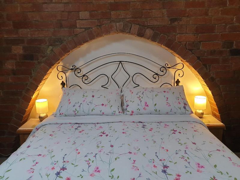 Lyndene image