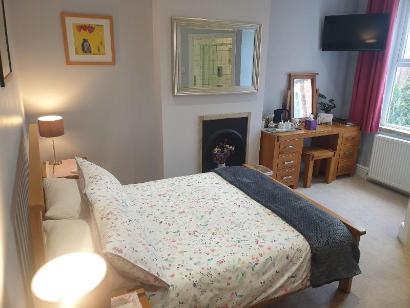 Lyndene image