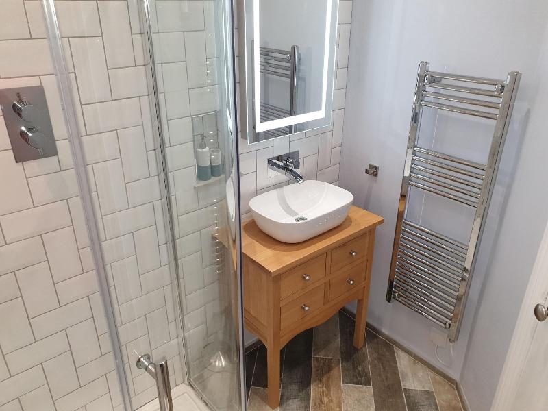 Lyndene image