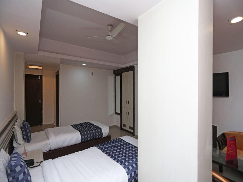 4312 Hotel Park Street image