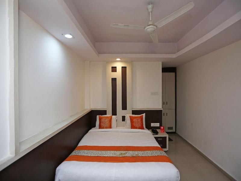 4312 Hotel Park Street image