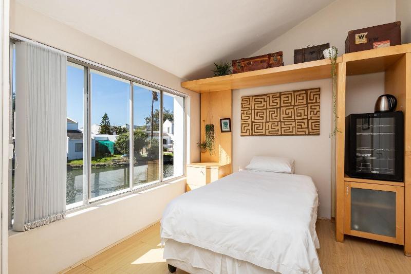 Admiralty B&B image