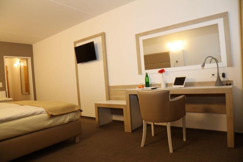 Confour Hotel image