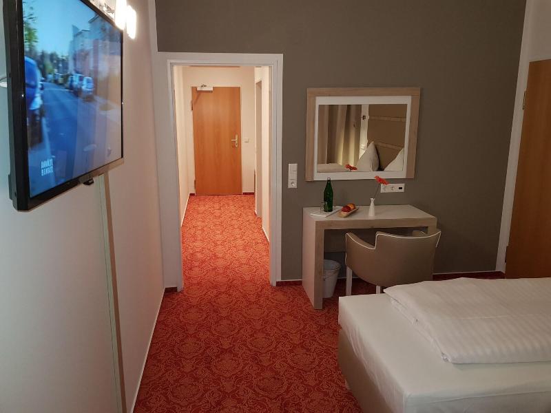 Confour Hotel image