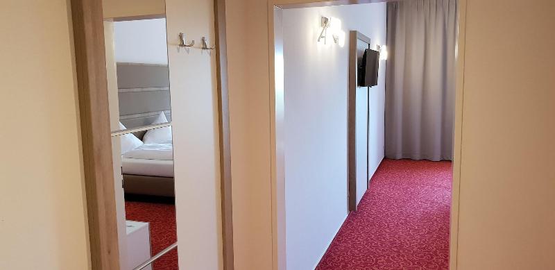 Confour Hotel image