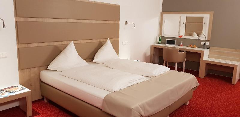 Confour Hotel image