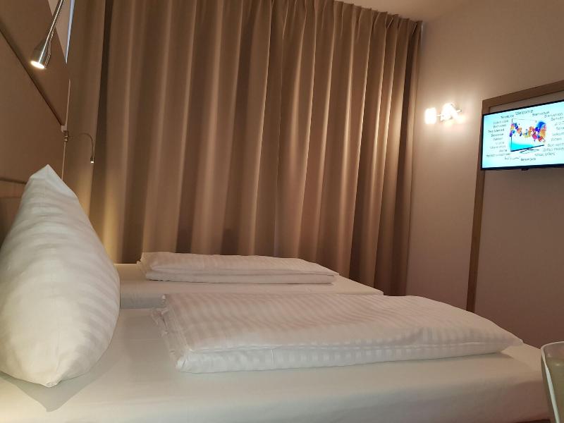 Confour Hotel image