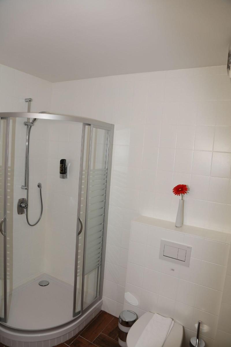 Confour Hotel image