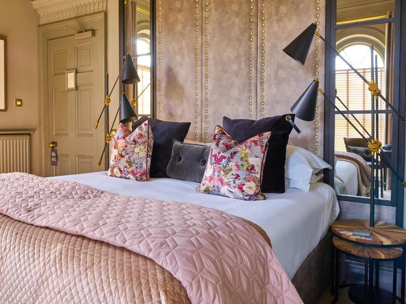 The Elms Hotel And Spa image