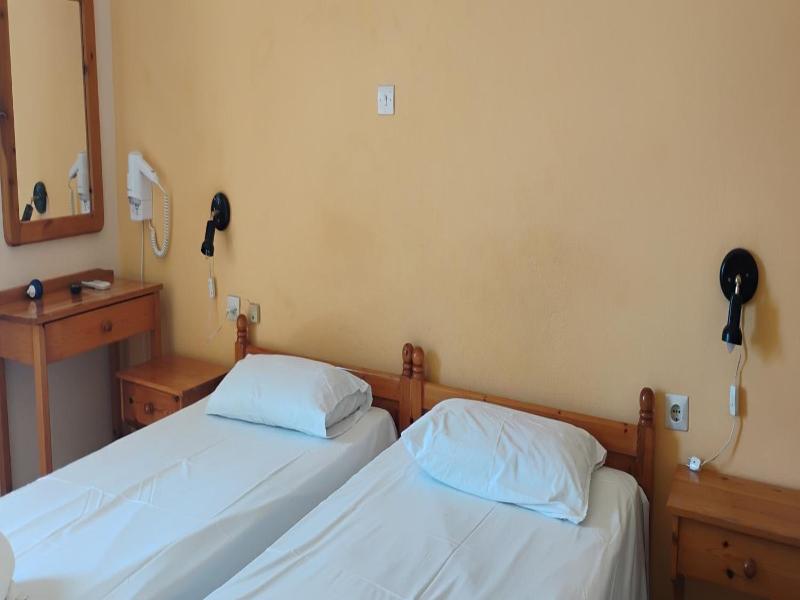 Hotel Galaxias image