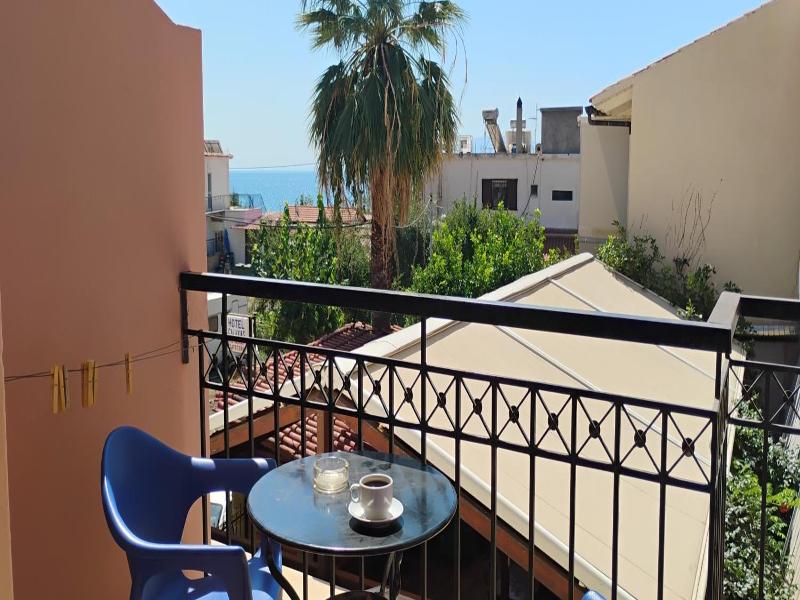 Hotel Galaxias image