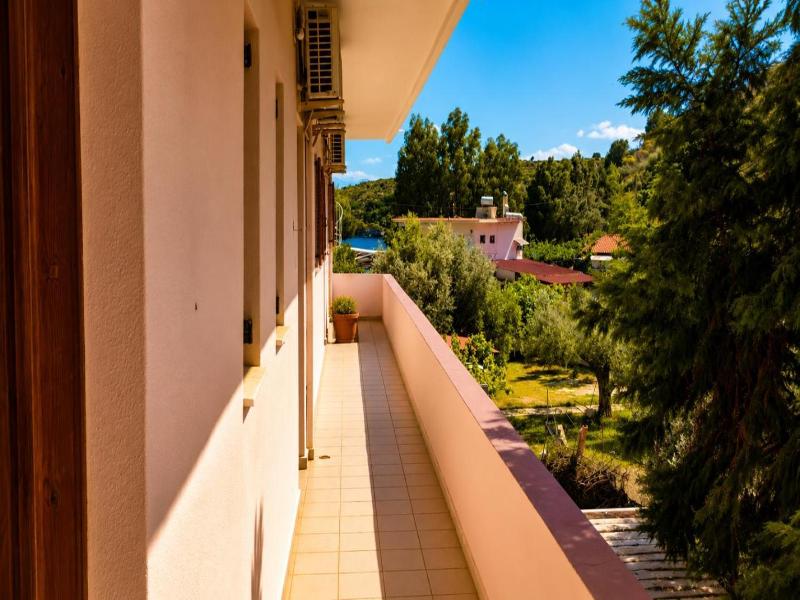 Hotel Galaxias image