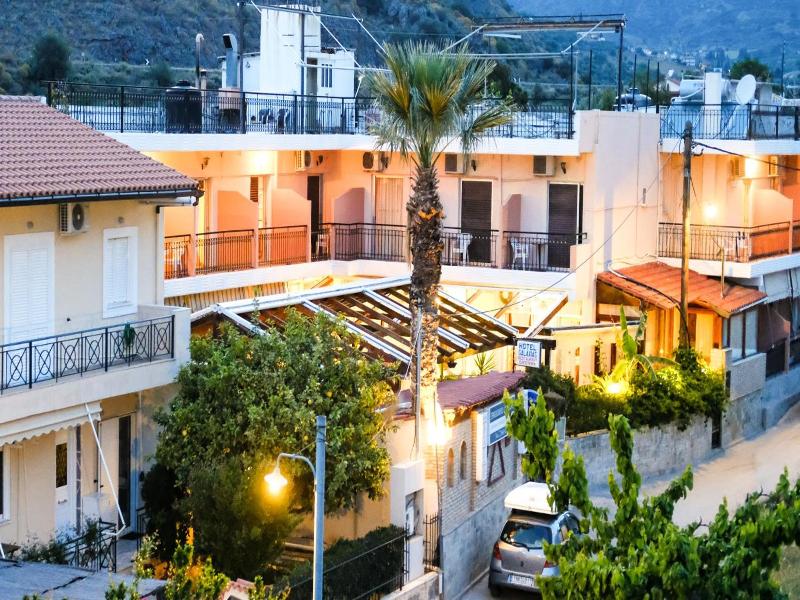 Hotel Galaxias image