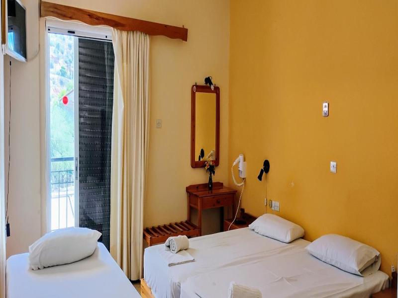 Hotel Galaxias image