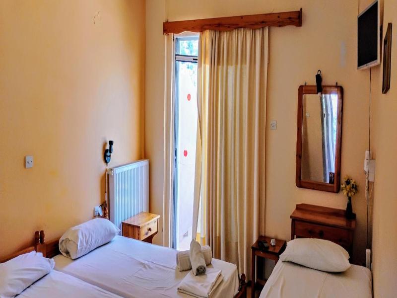 Hotel Galaxias image