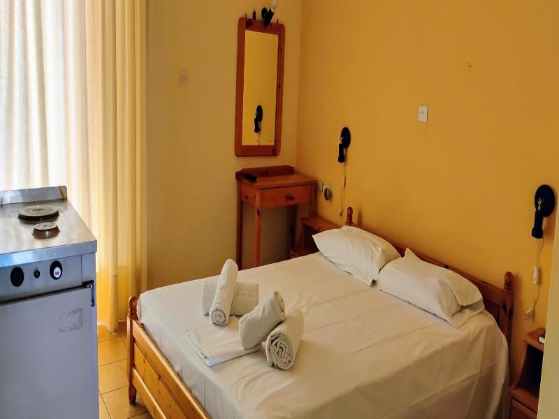 Hotel Galaxias image