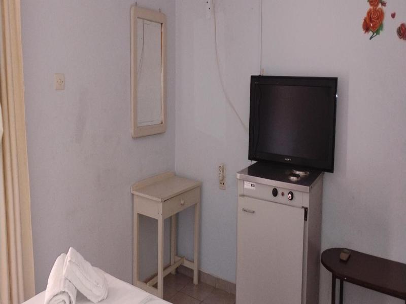Hotel Galaxias image