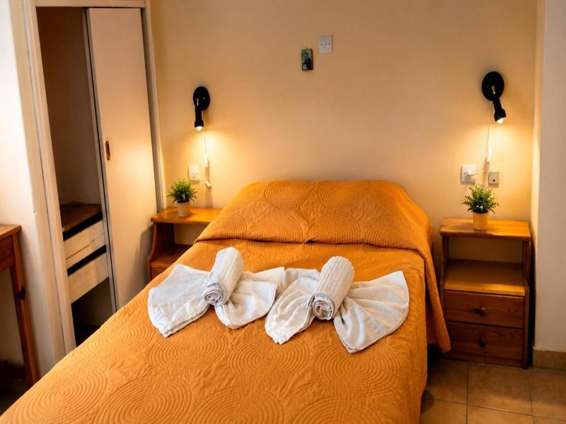 Hotel Galaxias image