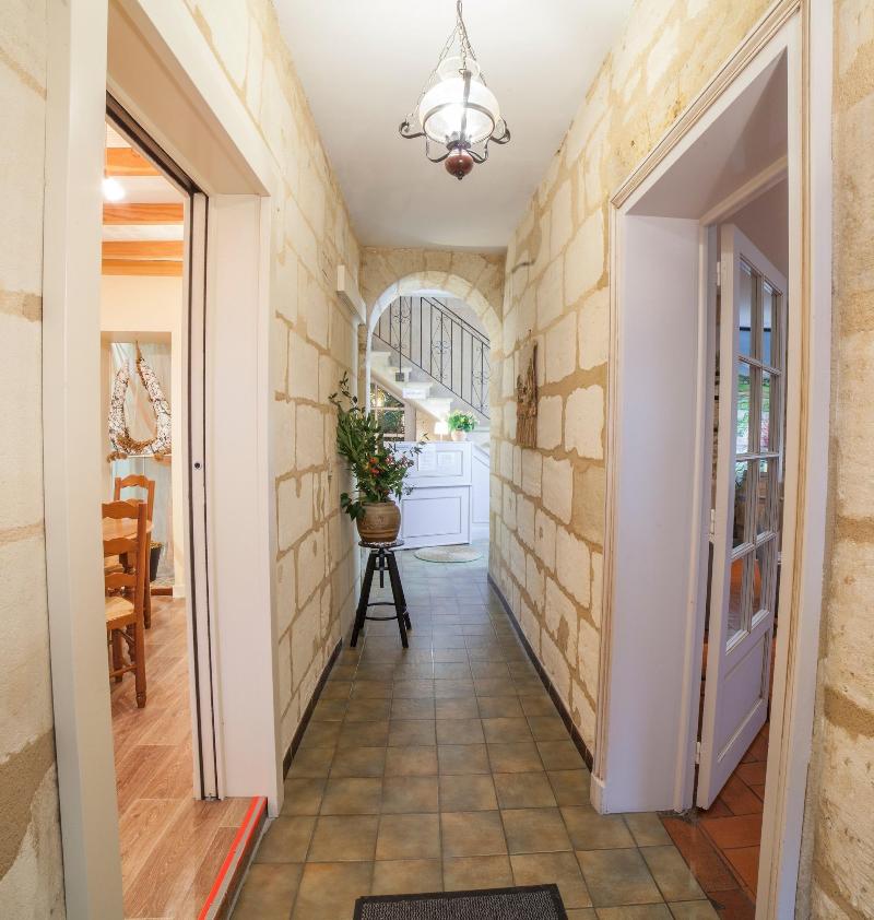 Auberge Du Porche image